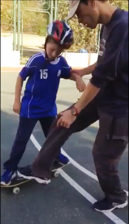 לימוד סקייטבורד למתחילים, שיעור סקייטבורד לילדים וגם למבוגרים במוטוריקל